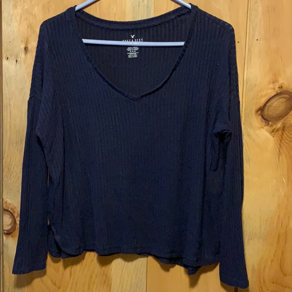 ⭐️ Navy Blue American Eagle top ⭐️